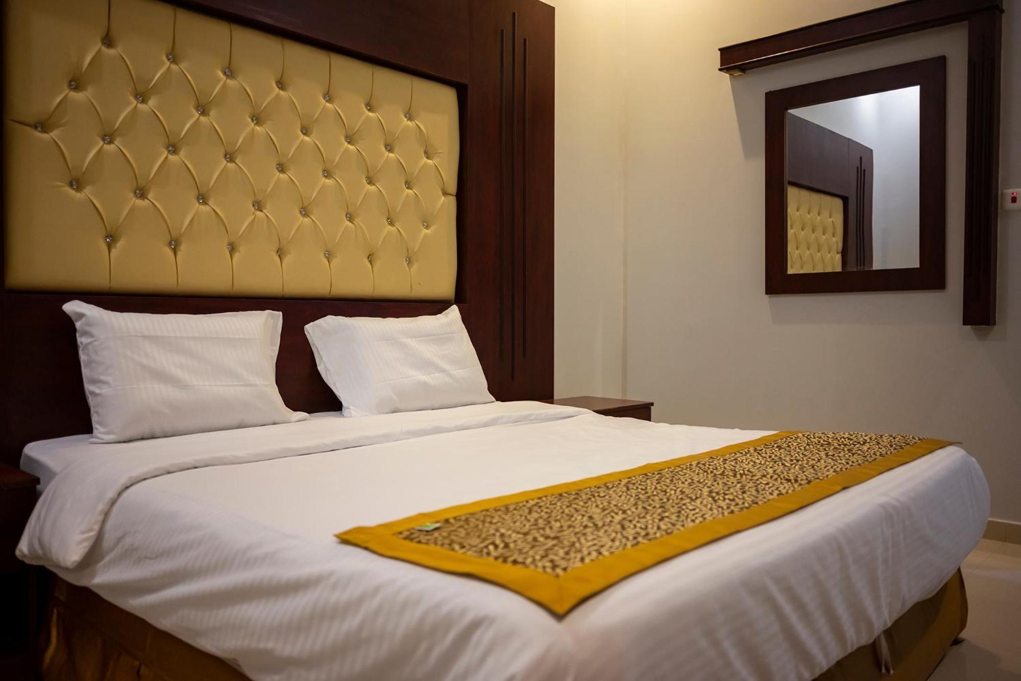 Ahlin 4 Hotel